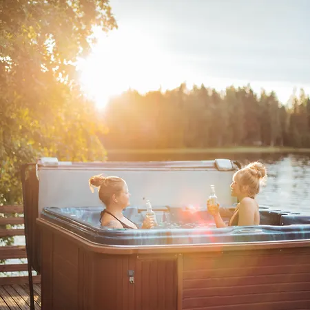 Revontuli Semesteranläggning (resort) Hankasalmi